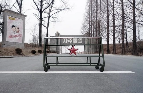 Khu phi quân sự liên Triều nhìn từ phía Triều Tiên trông thế nào?