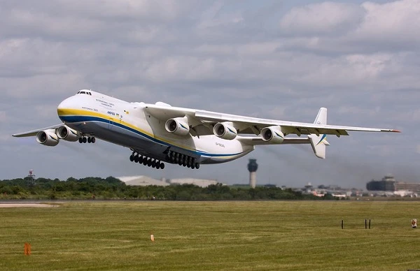"Siêu quái vật" khổng lồ An-225 từ thời Liên Xô bất ngờ tung cánh trở lại