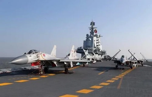 Vì sao tàu Sơn Đông, Trung Quốc mang máy bay kém xa tàu Elizabeth của Anh dù cùng tải trọng?