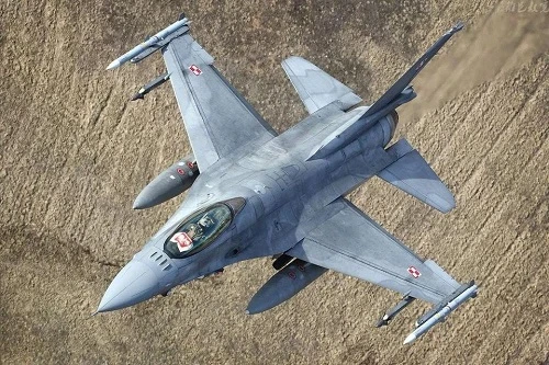 Vì sao Iran coi thường chiến đấu cơ "quốc bảo" J-10 của Trung Quốc 