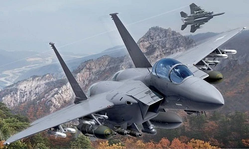 Không quân Mỹ chốt mua tiêm kích mang nhiều tên lửa gấp đôi Su-35?