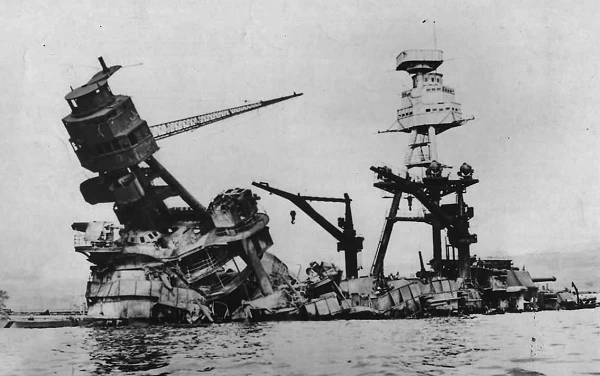 Giải mã “cái chết chóng vánh” của thiết giáp hạm khổng lồ USS Arizona