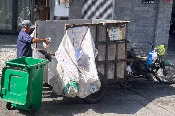Gói thầu vệ sinh môi trường tại xã Định Hòa: Cạnh tranh ra sao?