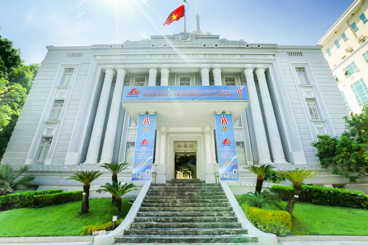 15 Lê Duẩn, Phường Bến Nghé, Quận 1, TP. Hồ Chí Minh. Nguồn Web công ty 3.png