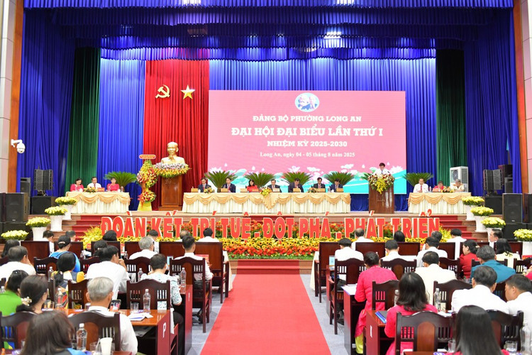 Đại hội đại biểu Đảng bộ phường Long An lần thứ I, nhiệm kỳ 2025-2030 là dấu mốc quan trọng mở ra giai đoạn mới phát triển của phường 1b.jpg