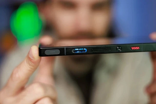 RedMagic 10S Pro rẻ hơn nửa giá nhưng mạnh ngang S25 Ultra