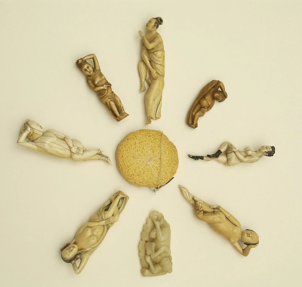 Kỳ quái búp bê giữ trinh tiết khi khám bệnh cho phụ nữ xưa