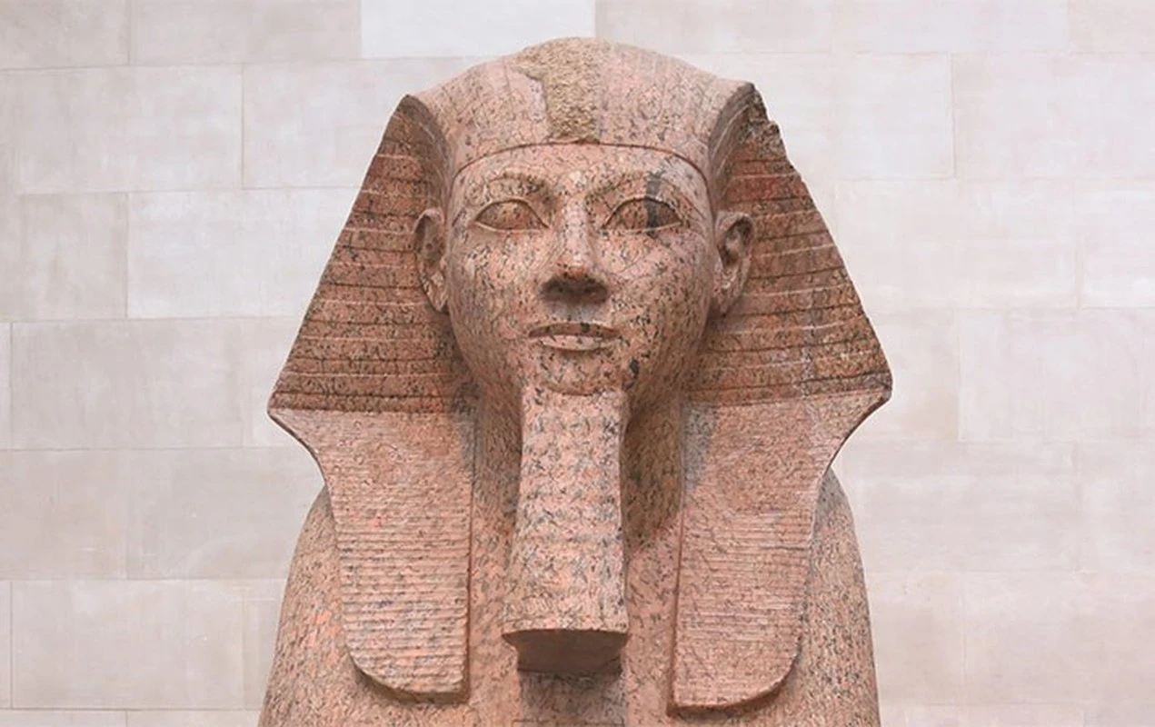 Nữ pharaoh Ai Cập bị xóa bỏ thành tựu vì lý do không ngờ