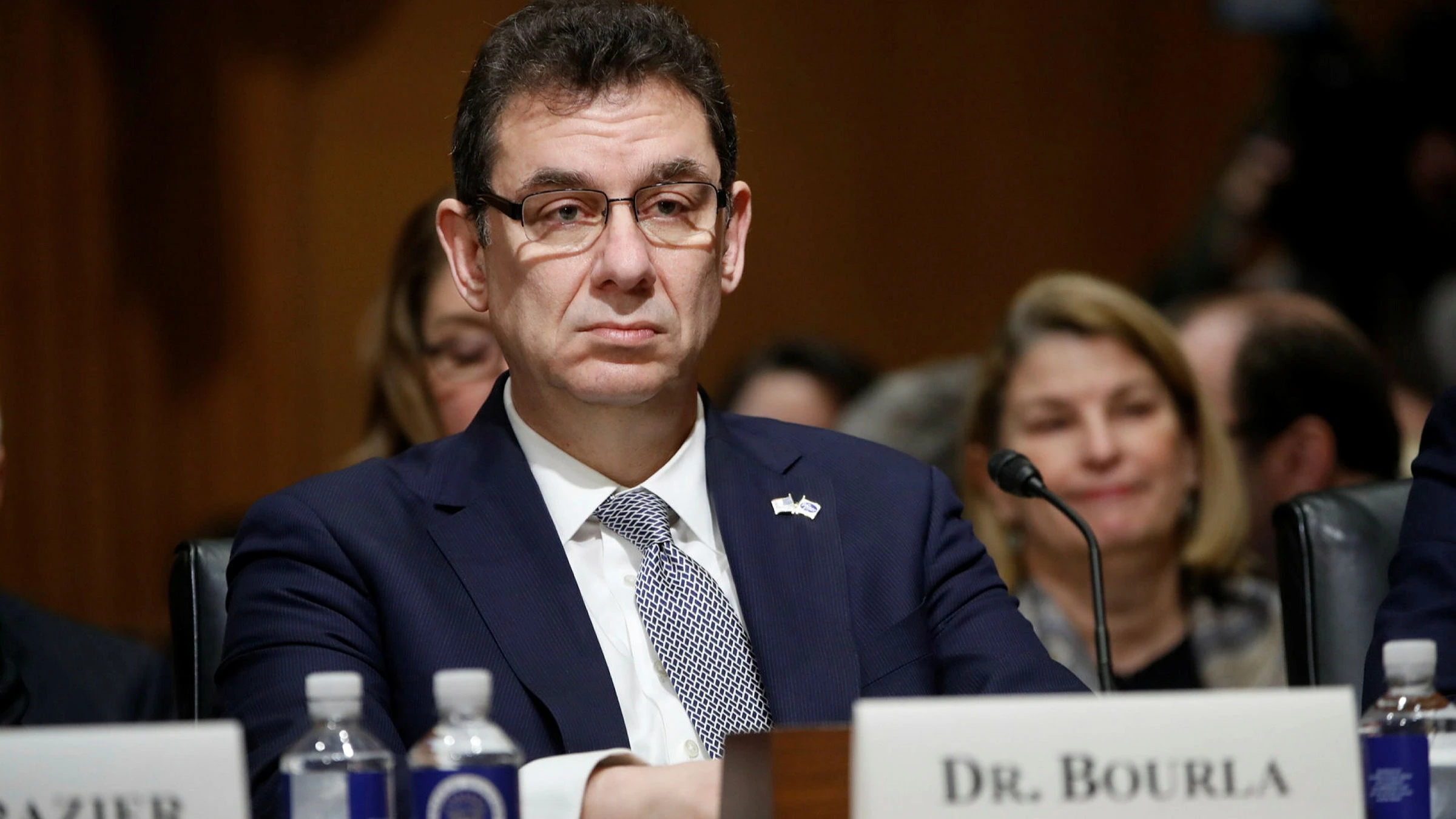 Chủ tịch Hãng dược Pfizer tiên đoán gì về đại dịch COVID-19?