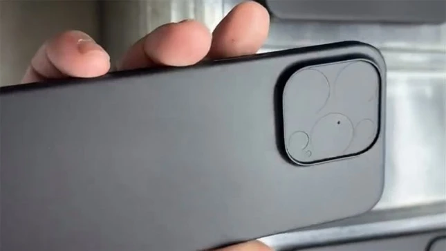 Lộ diện ốp lưng cực xịn xò của iPhone 15 Pro Max