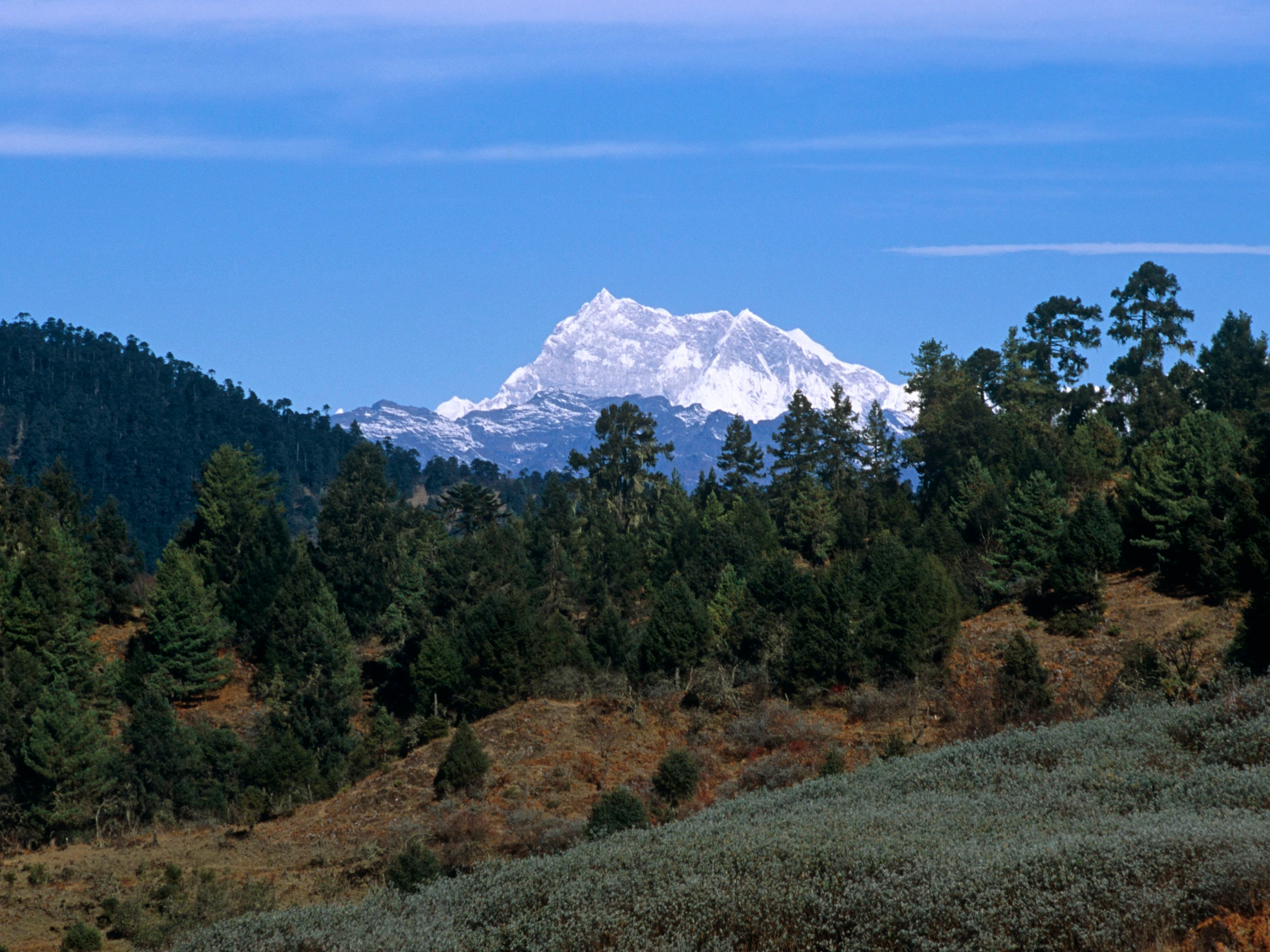 Bí ẩn về ngọn núi linh thiêng nổi tiếng Bhutan