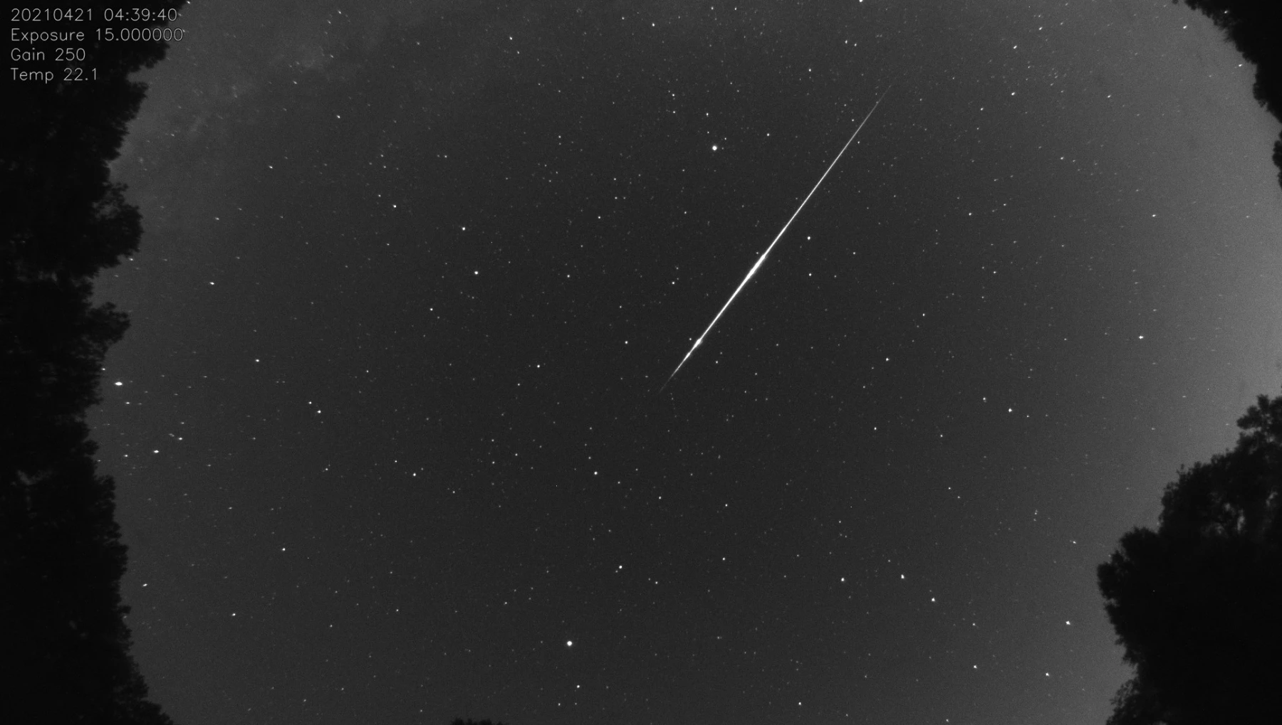 “Bão sao băng” sắp bùng nổ cuối tháng 5: Trái đất có ô nhiễm? 