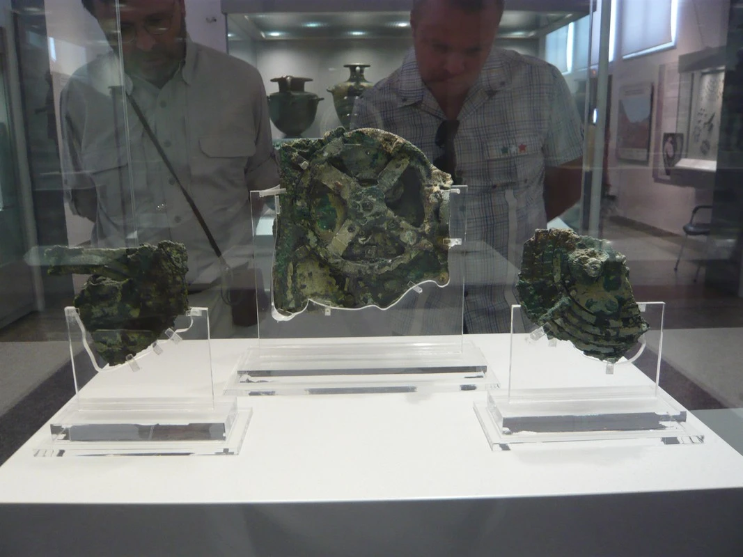 Kỳ bí cỗ máy Antikythera đánh đố cả thiên tài suốt ngàn năm