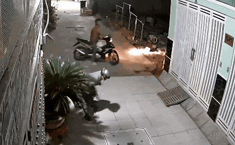 Video: 2 cau tac quyet duoi cung giet tan chu cho luc nua dem