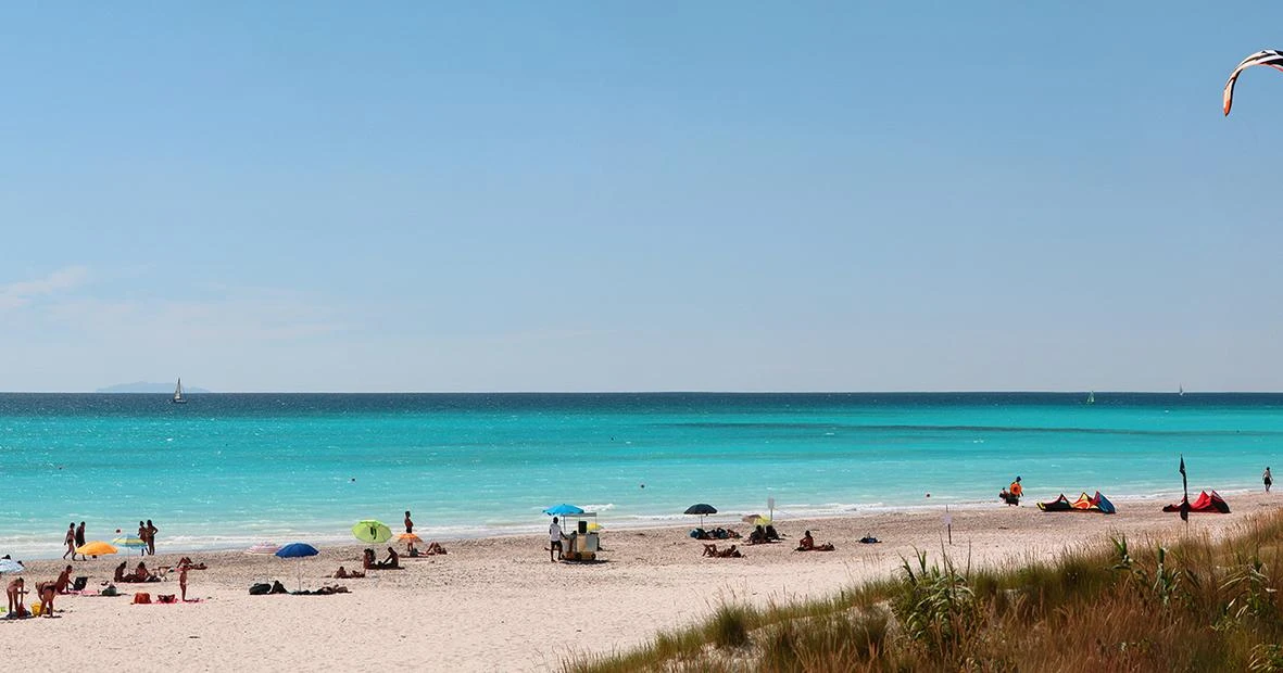 Bí mật rùng rợn về bờ biển cát trắng tuyệt đẹp ở Tuscany