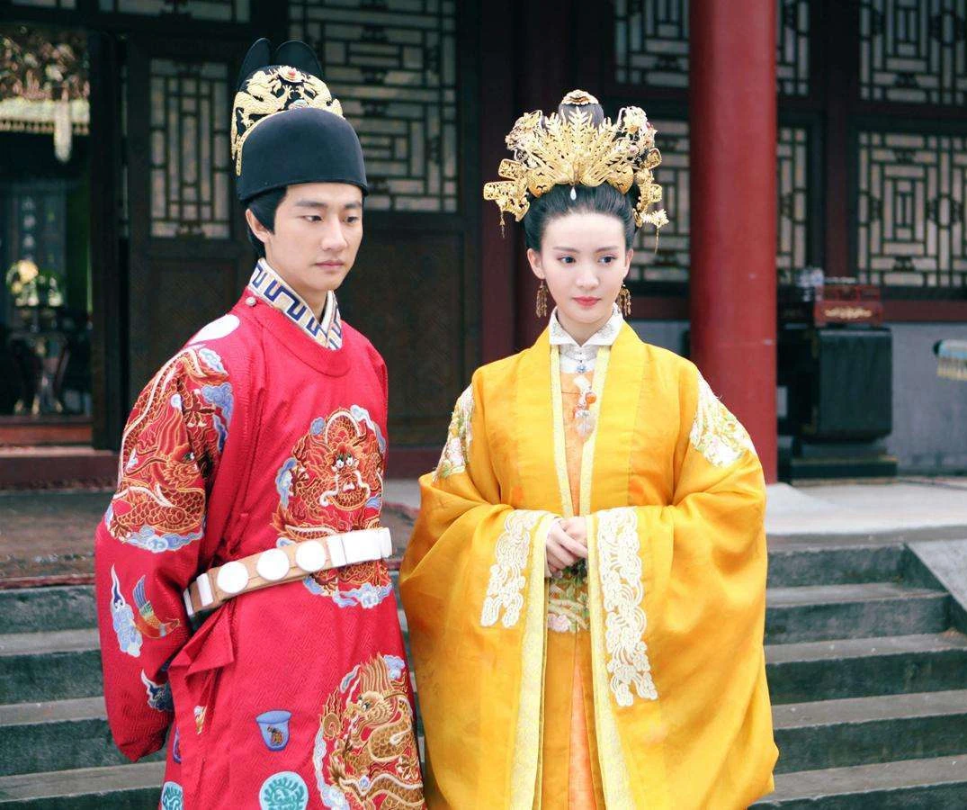 Quái đản ông hoàng có 100 quý tử nhưng không ai là... con ruột