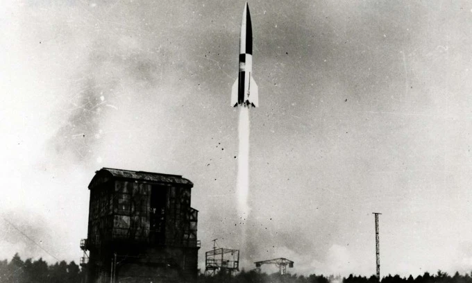 “Vũ khí báo thù” nào khiến trùm phát xít Hitler vỡ mộng?