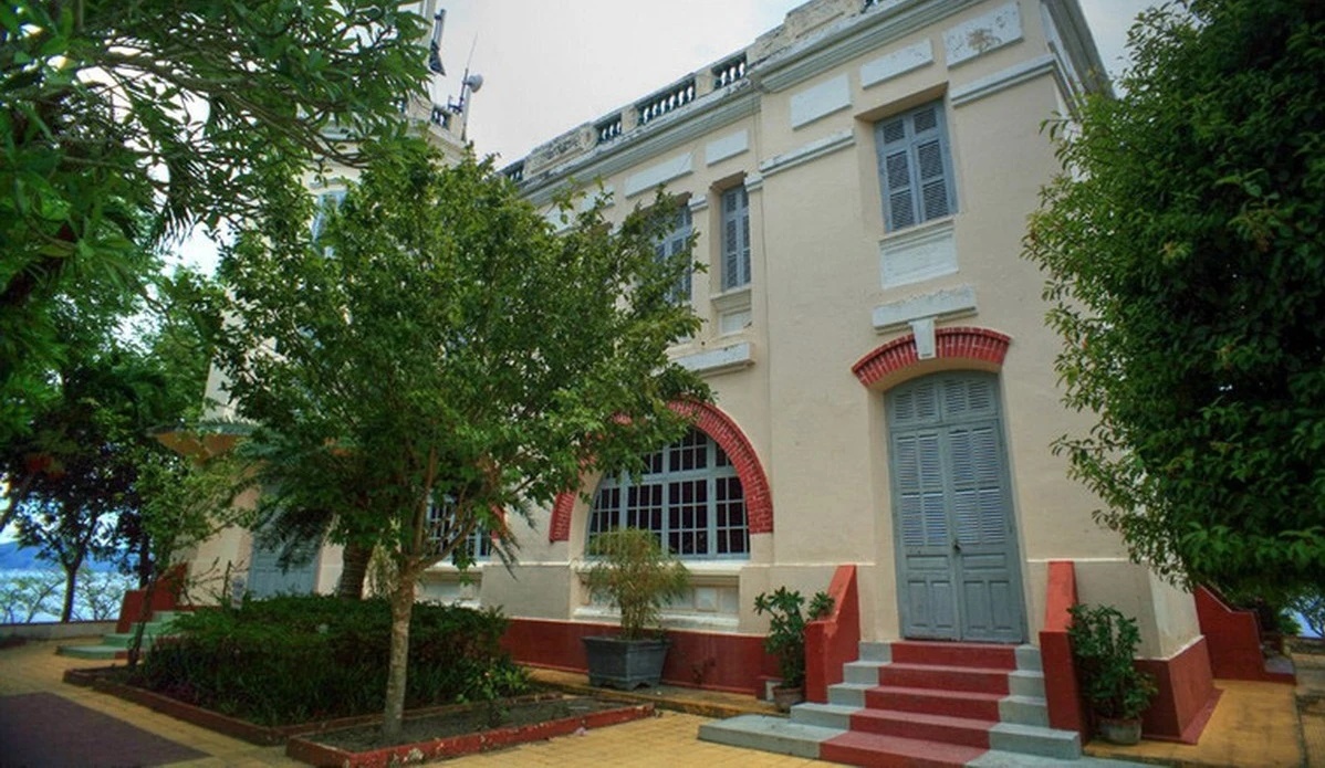 Khám phá 5 biệt thự cổ lầu Bảo Đại Khánh Hòa vừa thu hồi 