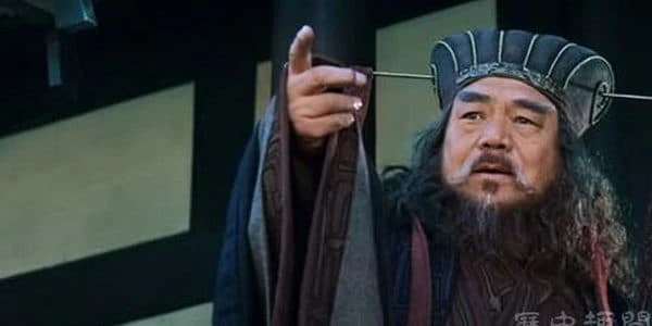 Phát hiện mộ cha nuôi Điêu Thuyền, ngỡ ngàng thấy cảnh tượng này