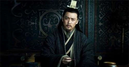 Rút cạn nước ao, lộ bí mật "sốc" về anh cả Gia Cát Lượng