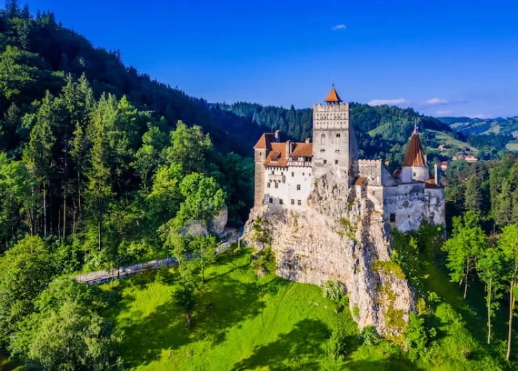 Choáng ngợp 10 di tích cổ ngàn năm tuổi ở Romania