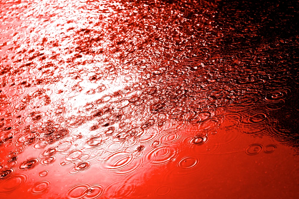 Giật mình những “trận mưa máu” dội xuống Trái đất, chuyên gia bối rối 