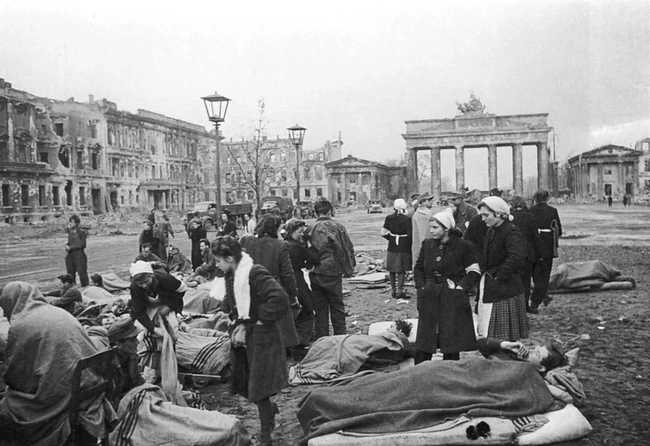 Loạt hình ám ảnh về Thế chiến 2, ai xem cũng nhói lòng