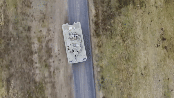 Trên khung gầm của KF41 Lynx, người ta có thể thiết kế một cách dễ dàng các biến thể khác nhau bao gồm xe chiến đấu bộ binh, thiết giáp chở quân, xe bọc thép trinh sát, xe chỉ huy chiến trường.