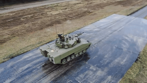 Chiều dài về cơ bản là không khác biệt ở vào khoảng 7,22 m, rộng 3,6 m và cao khoảng 3,3 m.