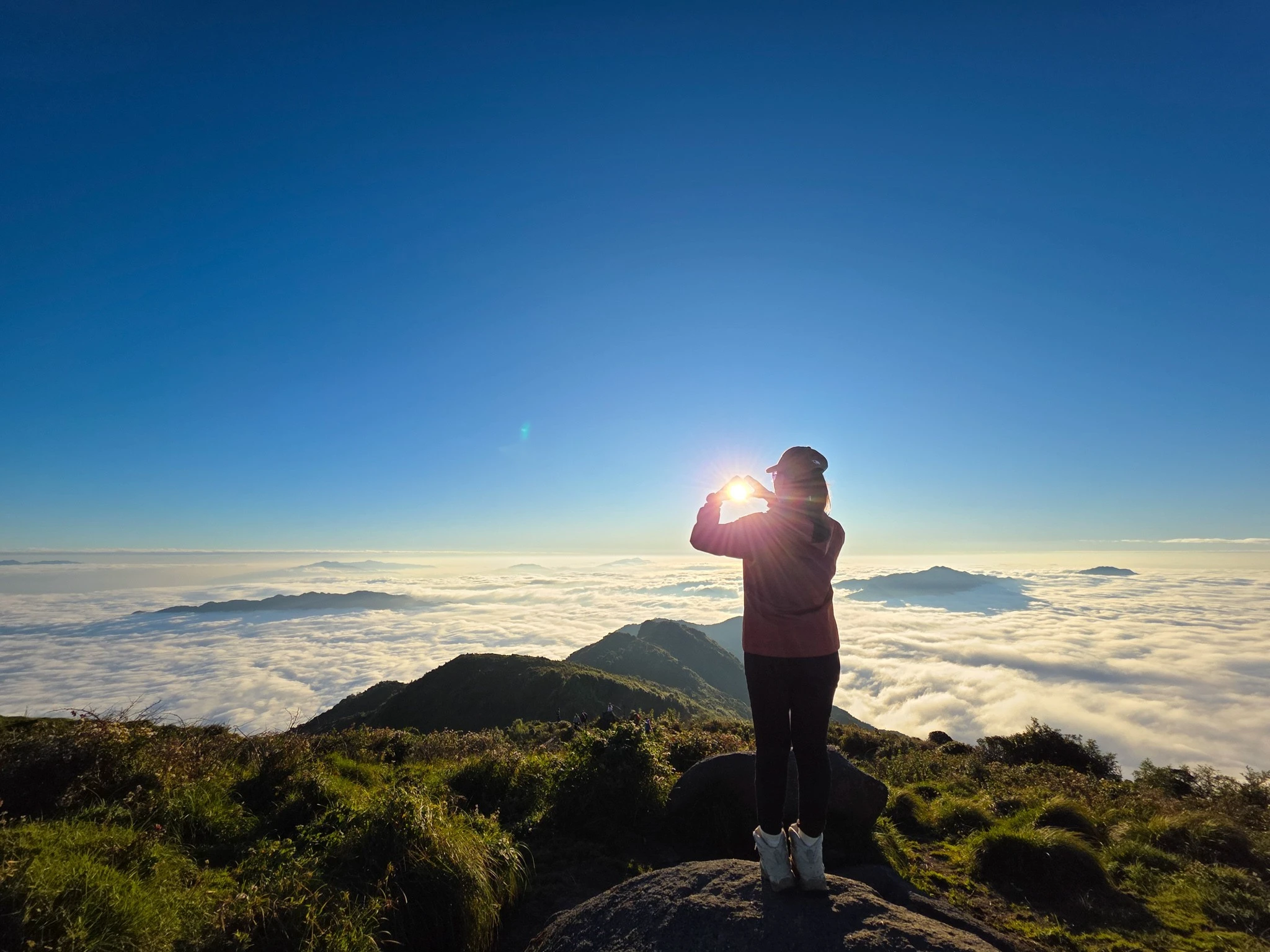 Trekking Tà Chì Nhù săn biển mây bồng bềnh Tây Bắc