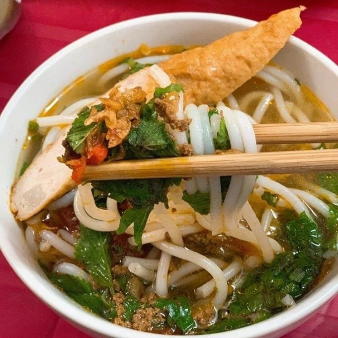 Món bún quê mộc mạc ở Ninh Bình bất ngờ khiến thực khách xếp hàng chờ