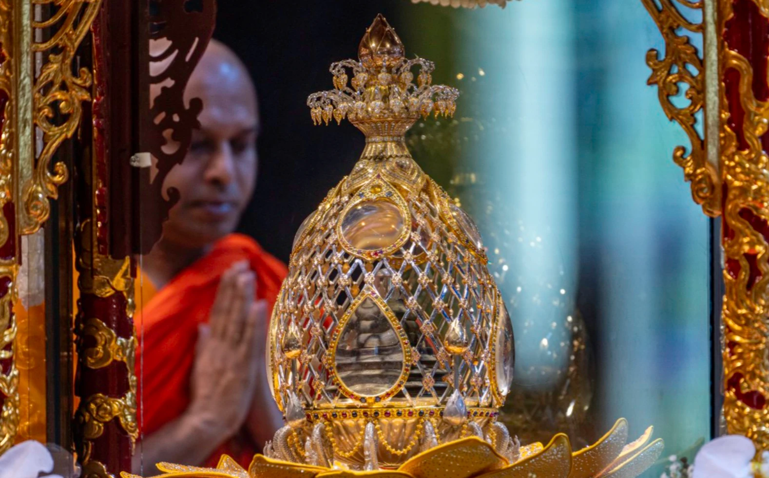 Cận cảnh xá lợi Đức Phật được cung nghinh ở Yên Tử
