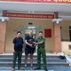 Người dân giúp du khách người Anh tìm lại tài sản thất lạc 