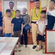 3 anh em họ đi lạc được CSGT hỗ trợ trở về với gia đình 