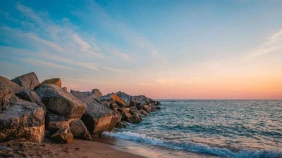 Biển Hoành Sơn “nàng thơ” e ấp dưới chân Đèo Ngang