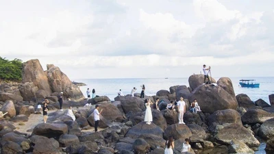Lưu ý an toàn khi khám phá ghềnh đá tại bán đảo Sơn Trà