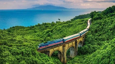 Tàu Thống Nhất Việt Nam được vinh danh đẹp nhất hành tinh