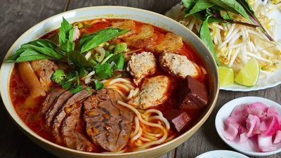 Bún bò Huế lên ngôi di sản, ăn ở đâu cho đúng chuẩn?