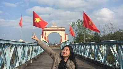 “Địa chỉ đỏ” hút du khách trẻ trong mùa hè yêu nước