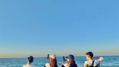 Biển Hàm Rồng “tọa độ chill” lý tưởng cho mùa hè ở Huế