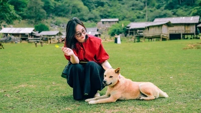 Giới trẻ rủ nhau khám phá “ốc đảo” tách biệt ở Hang Táu