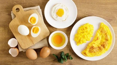 6 thực phẩm giàu biotin giúp tóc mọc tua tủa, giảm rụng cho phụ nữ trung niên