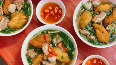 Food tour Hải Phòng bội thu món mới sau sáp nhập