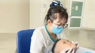 Liên tiếp trẻ bị liệt mặt do nằm điều hòa, quạt sai cách