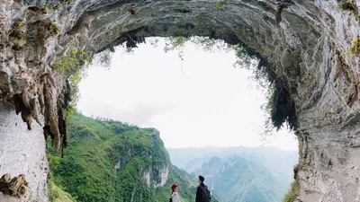 Tuyến du lịch Mã Pí Lèng – Mèo Vạc hút khách dịp hè