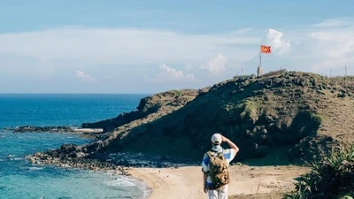 Khám phá Phú Quý, tự đi hay mua tour sẽ lợi hơn?