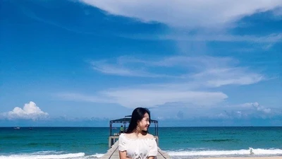 Đắm mình trong làn nước trong xanh tại biển Kỳ Co