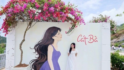 Cát Bà thêm điểm check-in mới "tranh vẽ cô gái bí ẩn”