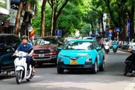 Xe điện taxi bất ngờ giảm cước giữa lúc giá xăng tăng