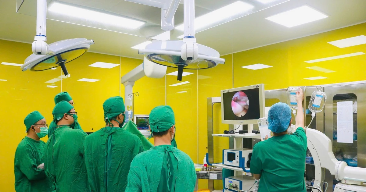 Đột phá chuyên môn nội soi khớp vai điều trị rách sụn viền SLAP, gân trên gai